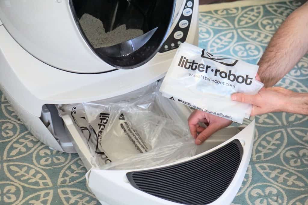 Litter-Robot III Open Air with Connect Review | Fluffy Kitty